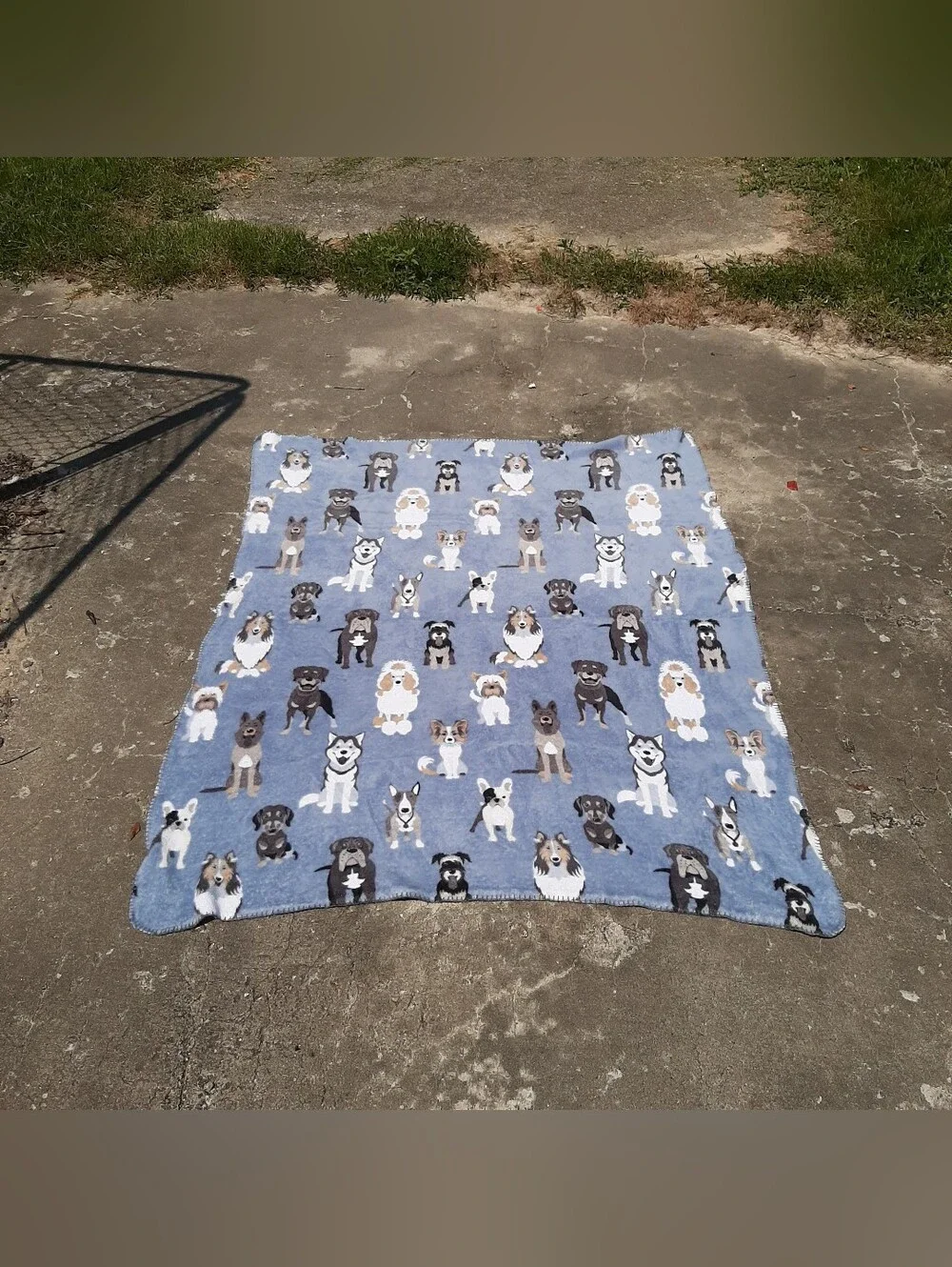 Mainstays Blue Dogs Plush Throw Blanket